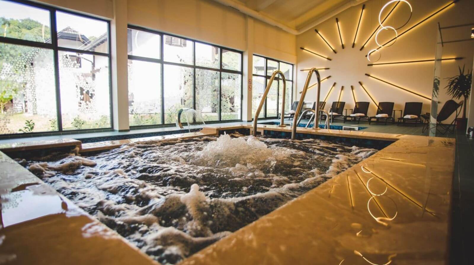 Turisticko Naselje Natura Art-Hotel Opal Art Lohovo Ngoại thất bức ảnh
