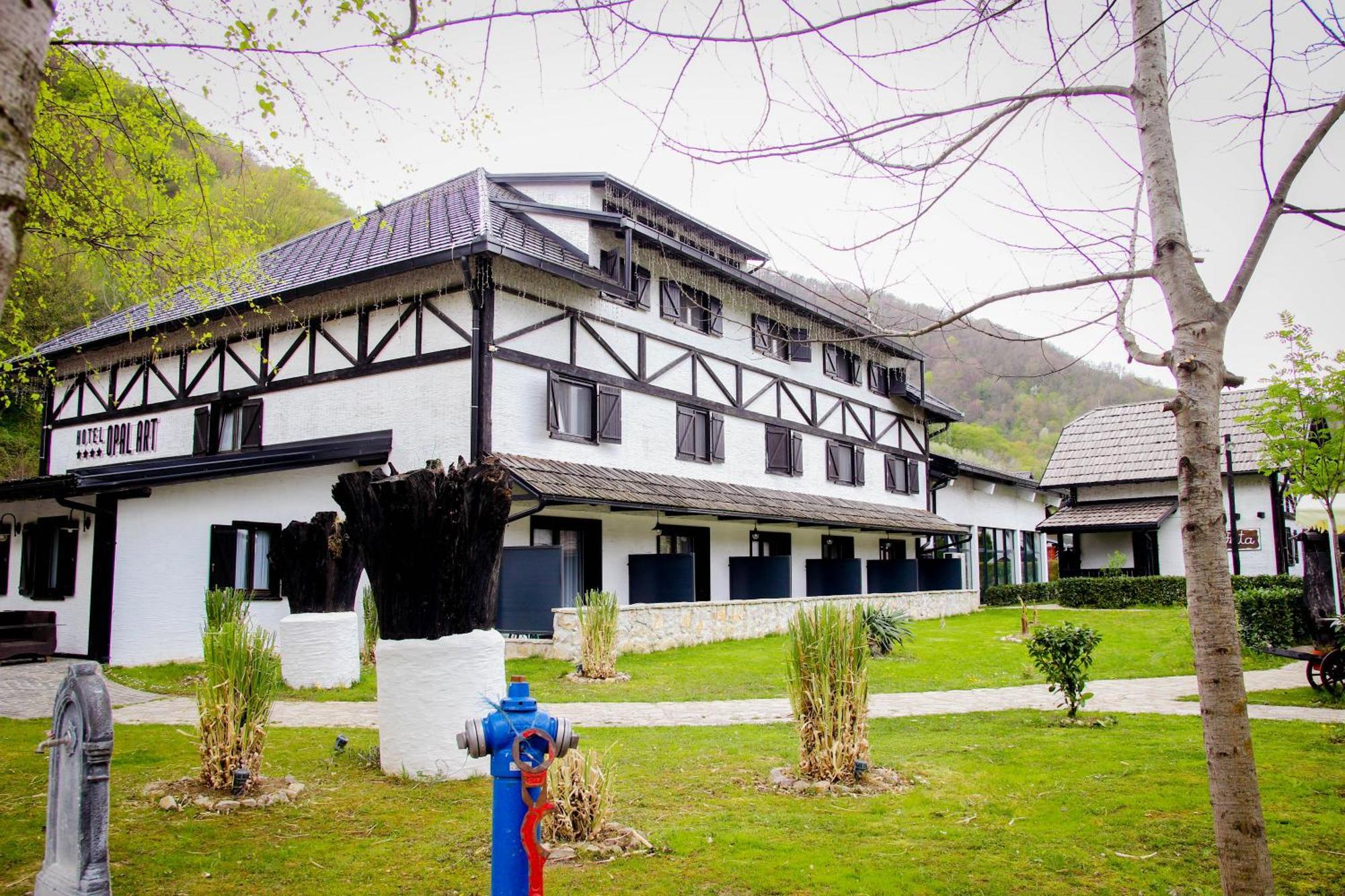 Turisticko Naselje Natura Art-Hotel Opal Art Lohovo Ngoại thất bức ảnh